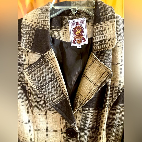 Vintage Wrap Coat! 1990. Beverly Hills Polo Club
A treasure! - Picture 2 of 3